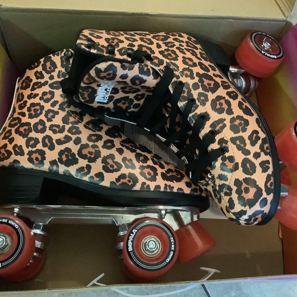 COPY - SUPER CUTE GROOVY - Impala Rollerskates LEOPARD PRINT NEW!!! Size 9 (US)